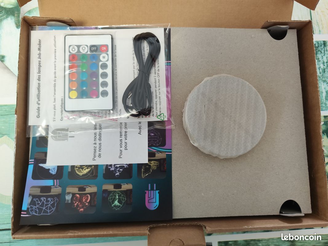 YTDZLTD Veilleuse Créative 3D Handball - 16 Couleurs Différentes - Télécommande USB - Interrupteur Tactile - Lampe à Illusion D'optique - Lampe LED Pour Table D'enfant - Cadeau D'anniversaire De Noël