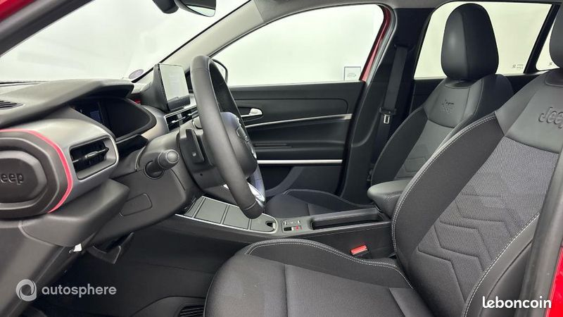 Jeep Avenger 1.2 Turbo T3 100ch MHEV Summit BVR6 eHybrid (image 12)
