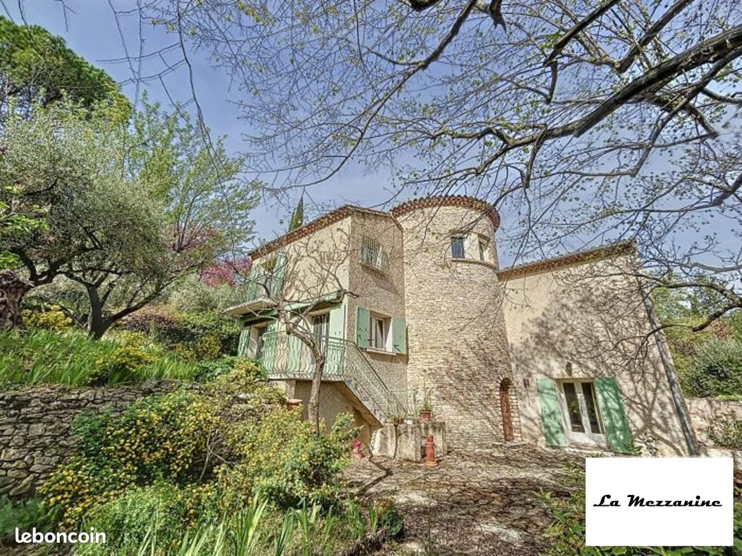 Maison 8 pièces 160 m² · à Nîmes · 160 m² · 480 000 €