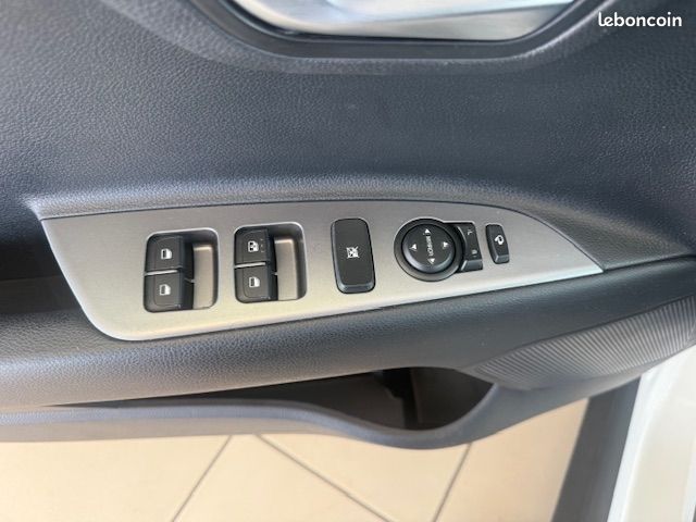 Kia STONIC 1.0 T-GDI 120CH MHEV GT LINE DCT7 (image 22)