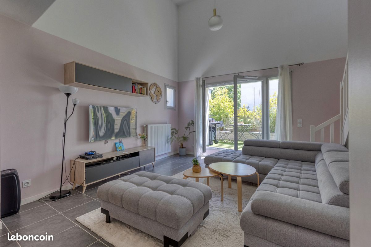 Appartement 5 pièces 93 m² · à Grenoble · 93 m² · 250 000 €