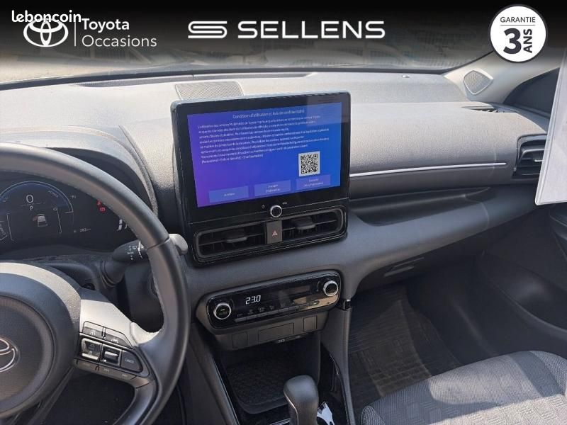 Toyota Yaris 116h Design 5p MY22 (image 15)
