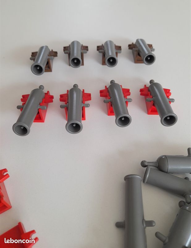 Pièces LEGO Canons x110c01 + Supports 2527 (image 1)