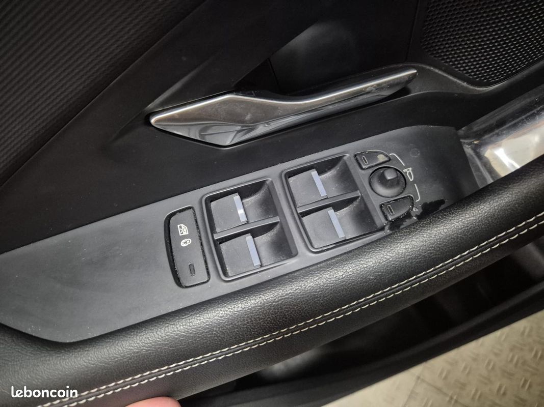 JAGUAR E.PACE D150 - FWD R-Dynamic Business PHASE 1 (image 13)