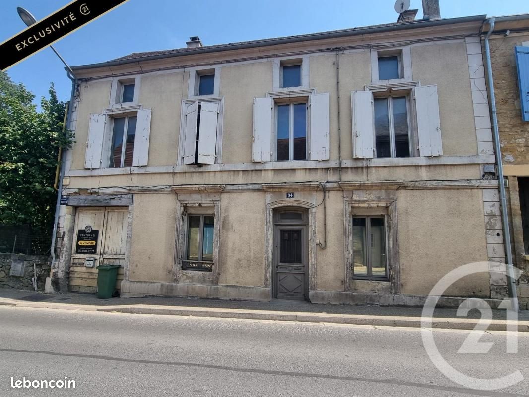 Maison 8 pièces 180 m² · à Gourdon · 180 m² · 140 000 €