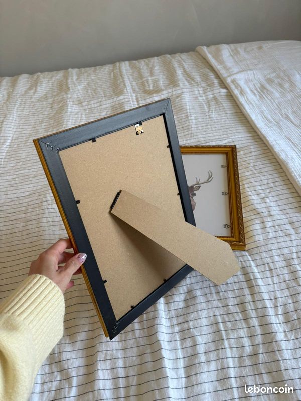 Cadre italien contemporain en bois doré et feuille d'or avec miroir '1
