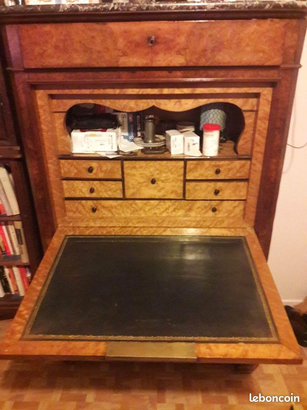 A vendre secrétaire en noyer (image 1)