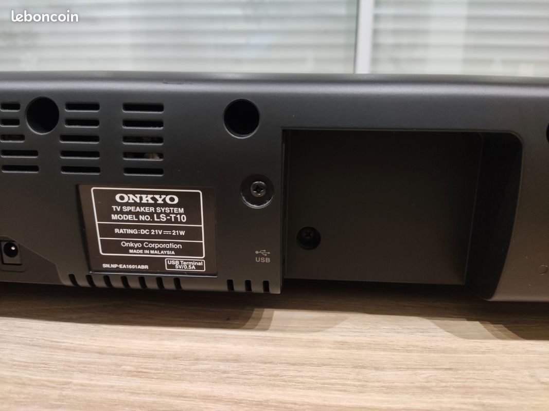Barre de son Onkyo LS-T10 - Photo, audio & vidéo ONKYOTV SPEAKER SYSTEMMODEL NO. LS-T10