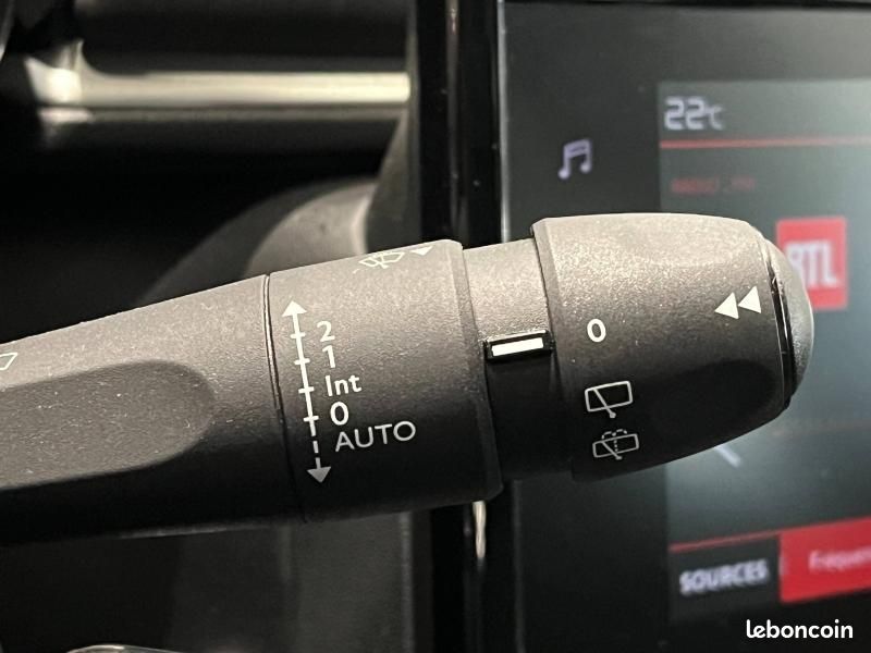 Citroen C3 Essence 83 C-Series GPS Radar Recul CarPlay Clim Auto 1ère main (image 25)