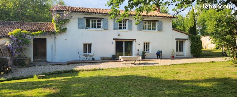 Propriété avec deux maisons indépendantes sur 4 000 m² – À 15 min de Poitiers