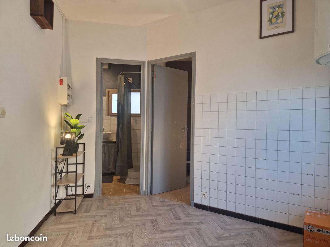 Appartement 2 pièces 21 m² · à Bollène · 21 m² · 380 €