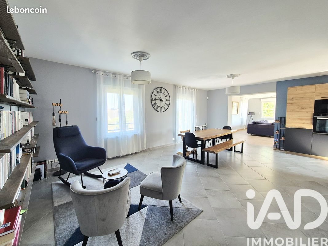 Maison 6 pièces 145 m² · à Montlouis-sur-Loire · 145 m² · 329 000 €