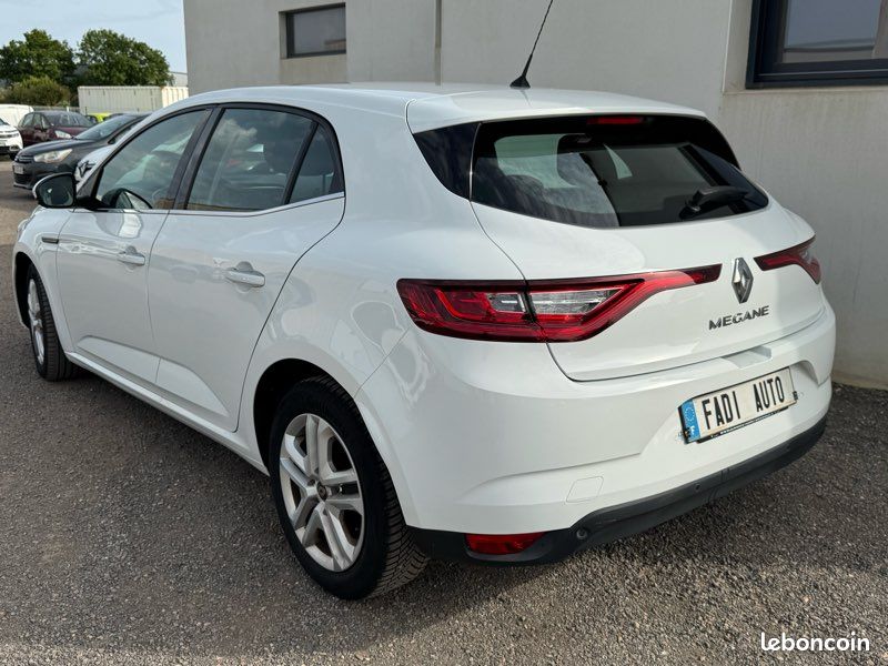 RENAULT Mégane IV Berline 1.5 Blue dCi 115Ch EDC Business (Garantie 12 Mois) (image 4)