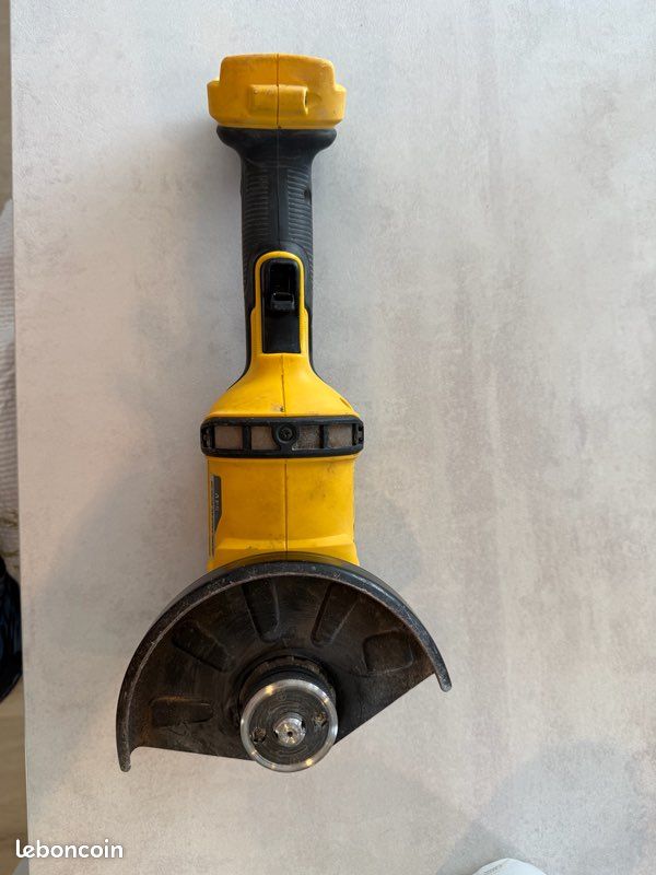 Meuleuse d'angle Dewalt 54 V très bon état (image 2)