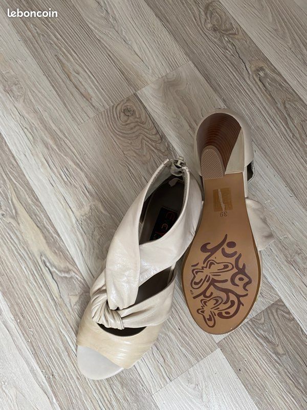 Sandales Everybody neuves taille 39 (image 4)