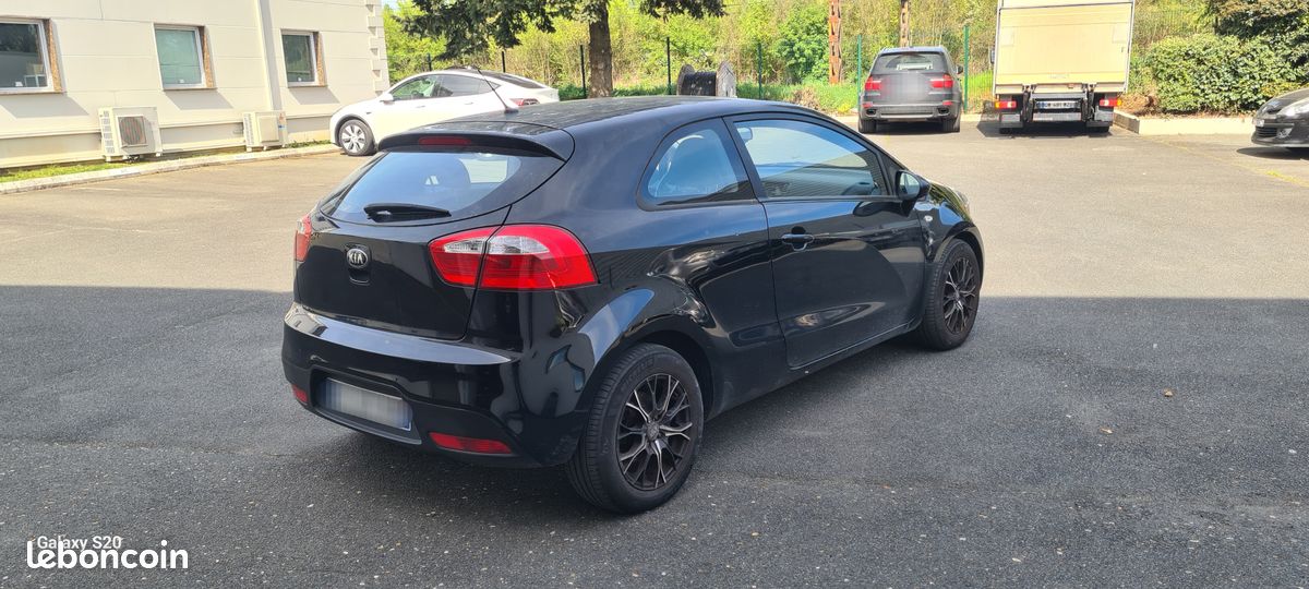 KIA RIO Style 1.2 85ch - Moteur à chaîne de distribution - Garantie - Reprise - Possibilité de paiement 3, 4 ou 10 fois* et Financement en 12, 24 ou 36 mois (image 3)