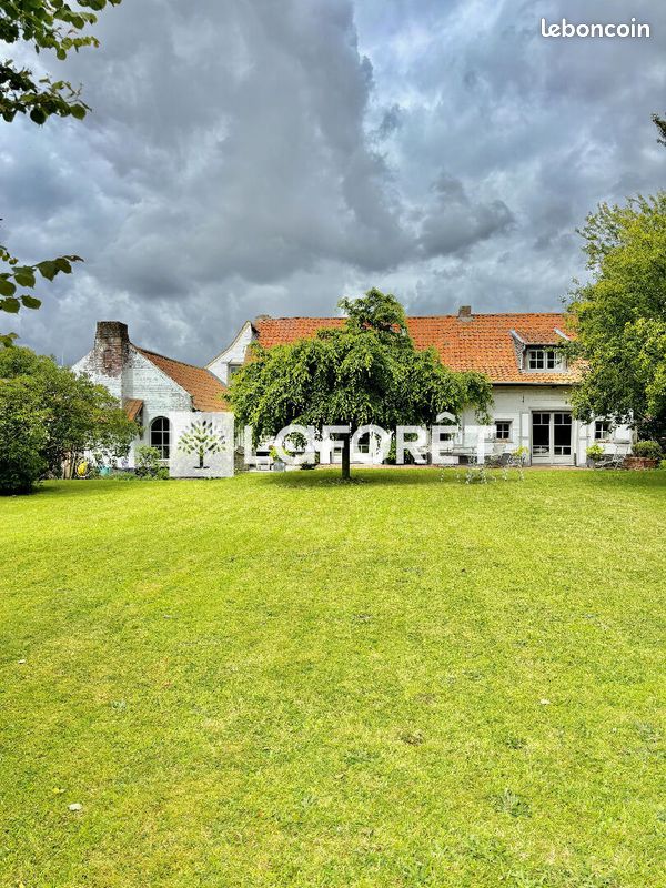 Maison 10 pièces 280 m² · à Mérignies · 280 m² · 890 000 €