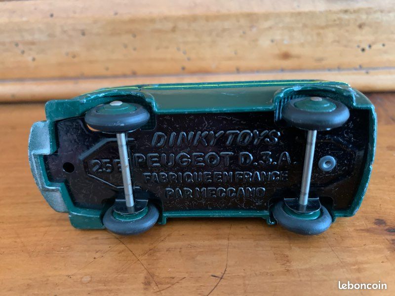 Dinky Toys Peugeot D.3.A. Postes Postwagen - Modell 25B