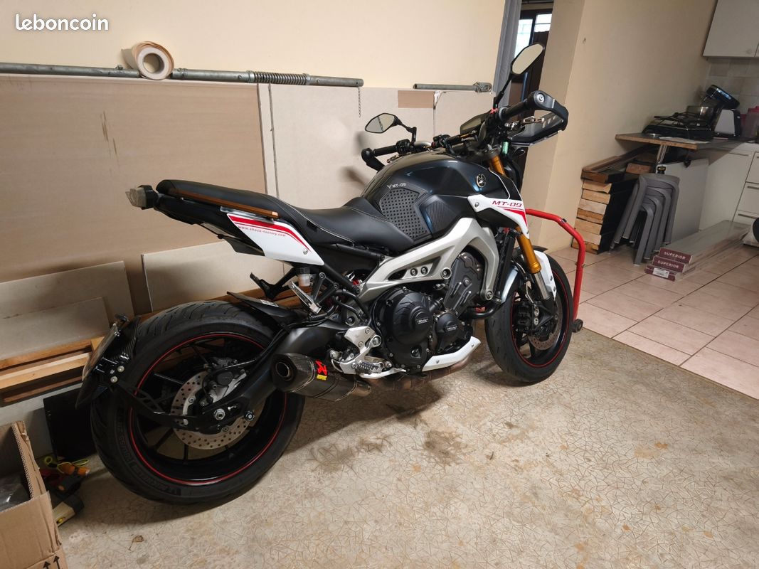 Yamaha mt09 street rally (image 2)