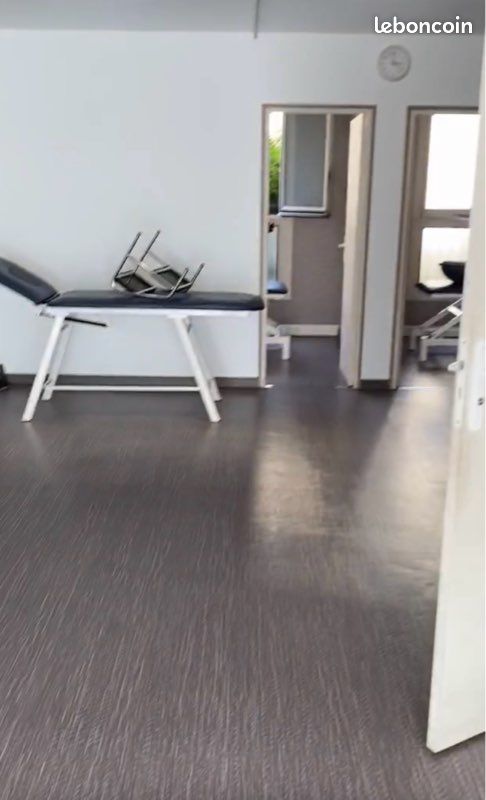 Local commercial 3 pièces 80 m² · à Beaumont-sur-Oise · 80 m² · 215 000 €