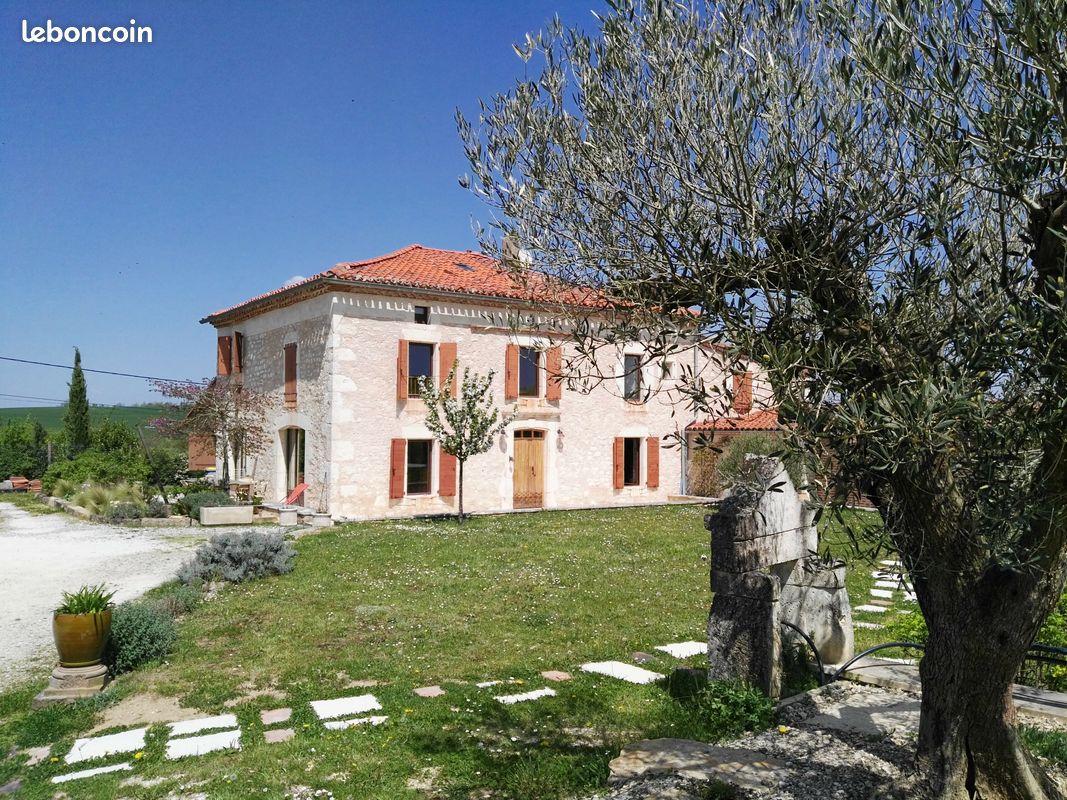 Local commercial 2 pièces 25 m² · à Taïx · 25 m² · 350 €