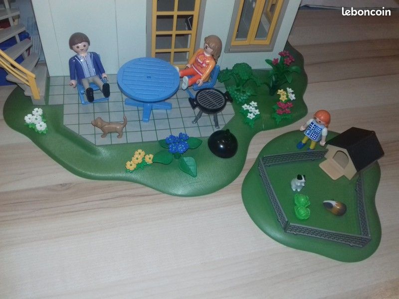 Villa moderne playmobil 4279 meublée avec des personnages (image 3)
