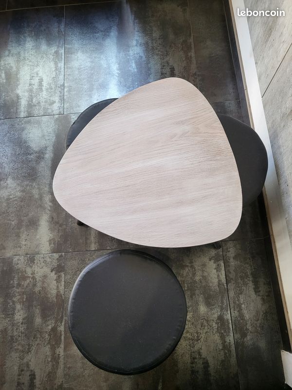 Table basse de décoration (image 1)
