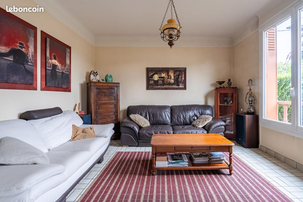 Maison 8 pièces 151 m² · à La Celle-Saint-Cloud · 151 m² · 750 000 €