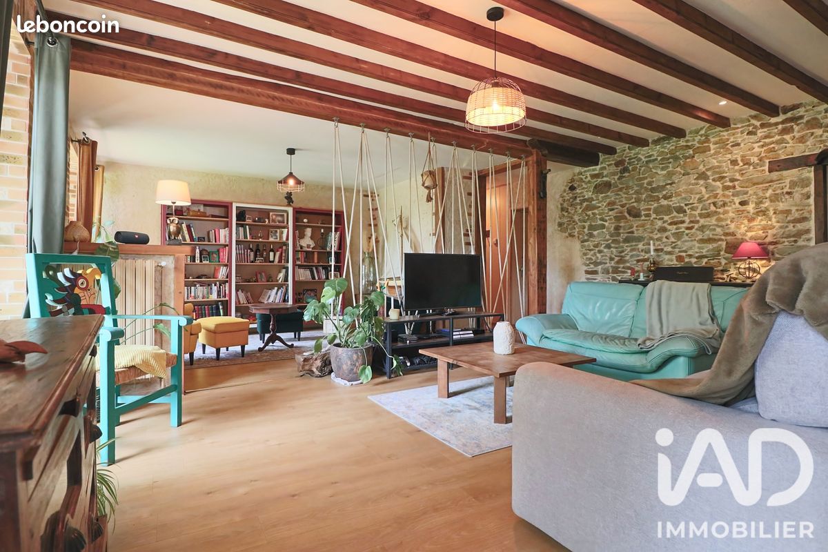 Maison 7 pièces 177 m² · à Mouzeil · 177 m² · 305 000 €