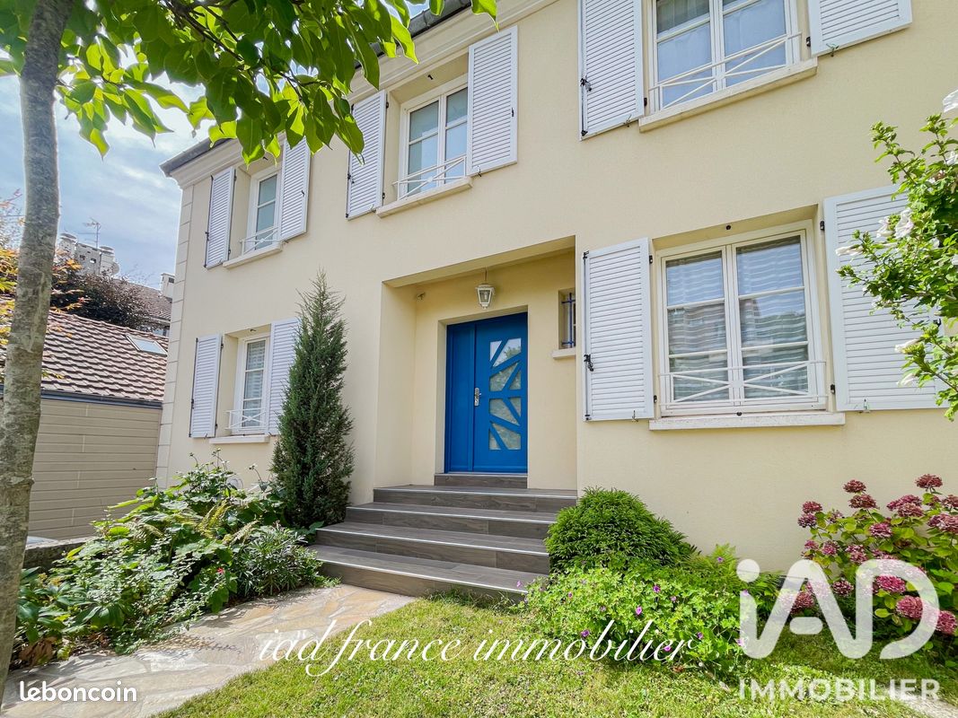 Maison 6 pièces 236 m² · à Noisy-le-Roi · 236 m² · 998 000 €