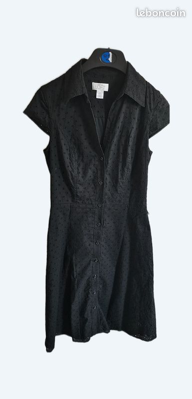 Petite robe noire boutonnée (image 1)