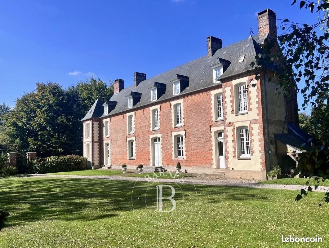 Maison 10 pièces 343 m² · à Illois · 343 m² · 630 000 €