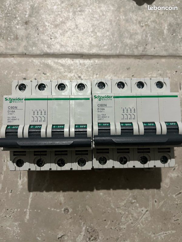 1Différentiel Schneider + 2 disjoncteur (image 1)