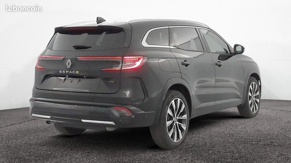 Renault espace vi e-tech full hybrid 200 techno (image 3)