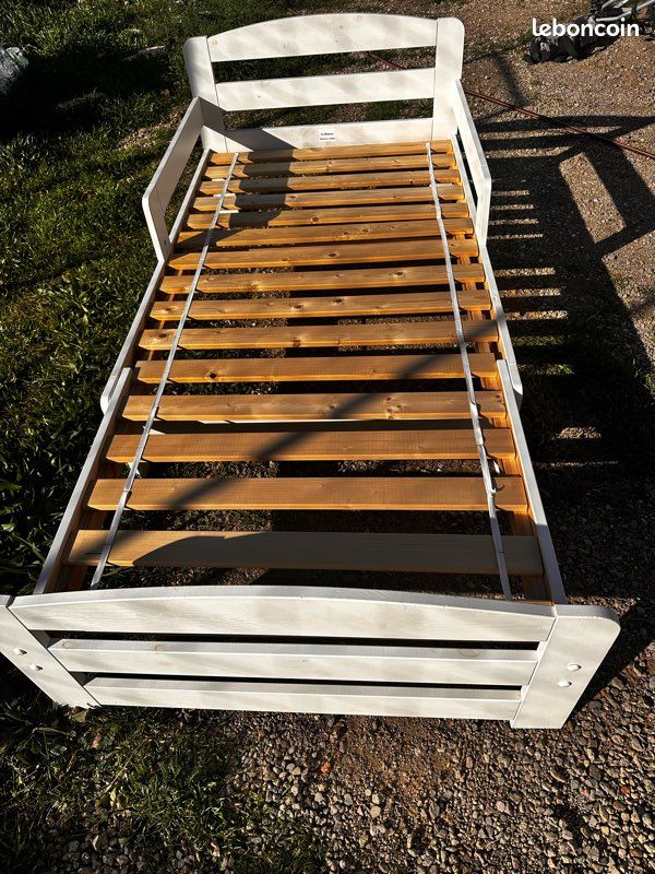 Lit IKEA enfant réglable + matela + tiroir de rangement (image 4)