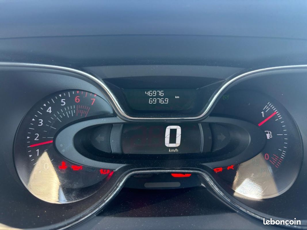 RENAULT CAPTUR 1.2 Energy TCe - 120cv - Finition Intens (image 17)