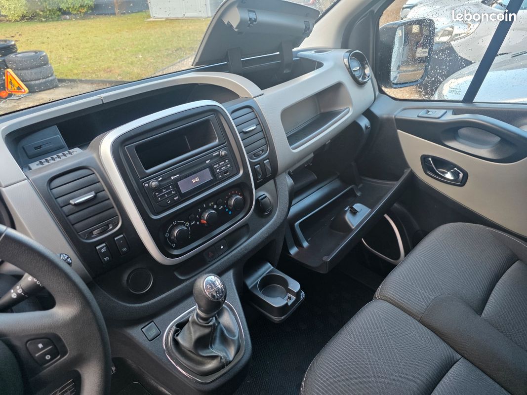 ✅renault trafic iii fg l1h1 1200 1.6 dci⏩️ 125 ch grand confort energy⏩️ moteur a chaine (image 10)