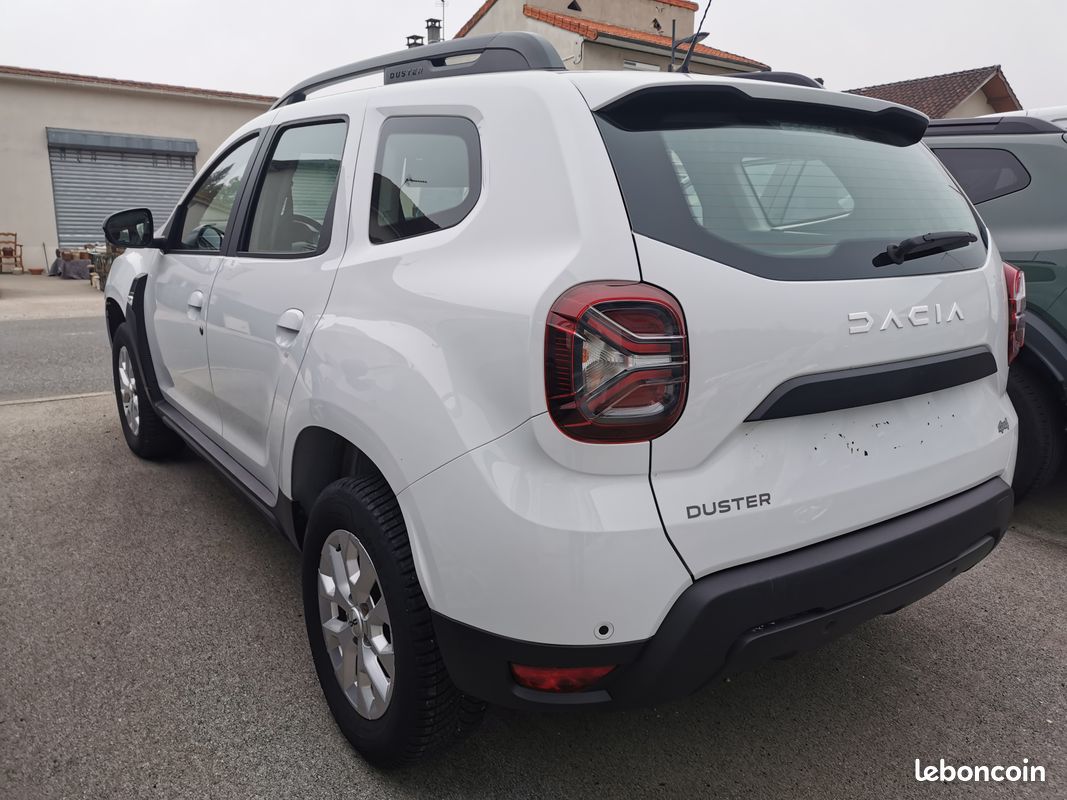 Dacia duster 4x4 1.5 blue dci 115 cv expression (image 3)