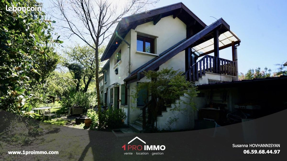 Maison 9 pièces 184 m² · à Échirolles · 184 m² · 350 000 €
