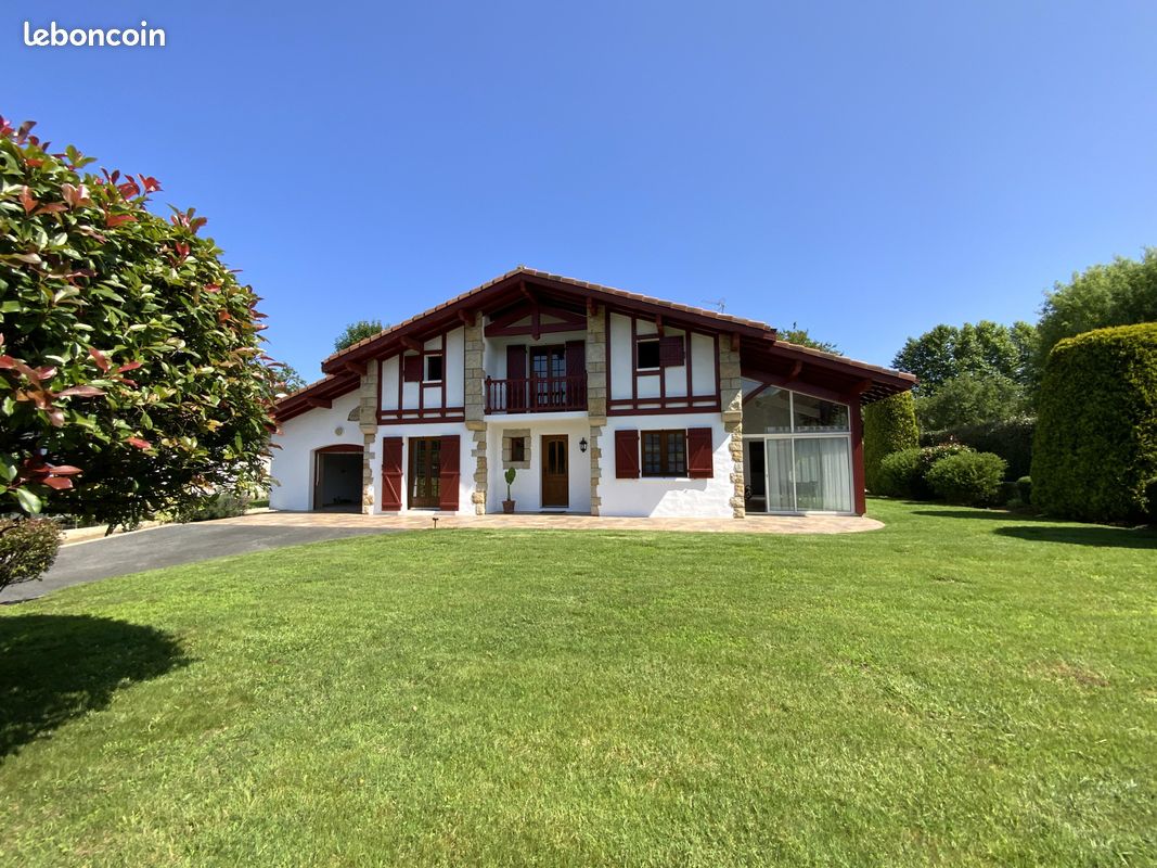 Vente | Maison | 7p | 5ch | 170 m² | Hasparren | Expo Sud | Terrasse · Balcon (image 1)