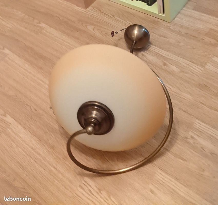 Suspension (image 1)