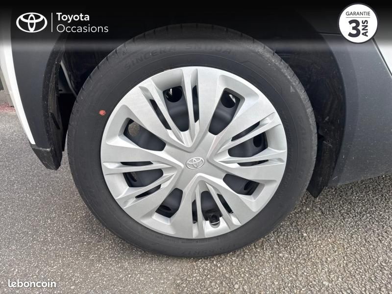 Toyota Aygo X 1.0 VVT-i 72ch Active Business MY23 (image 16)