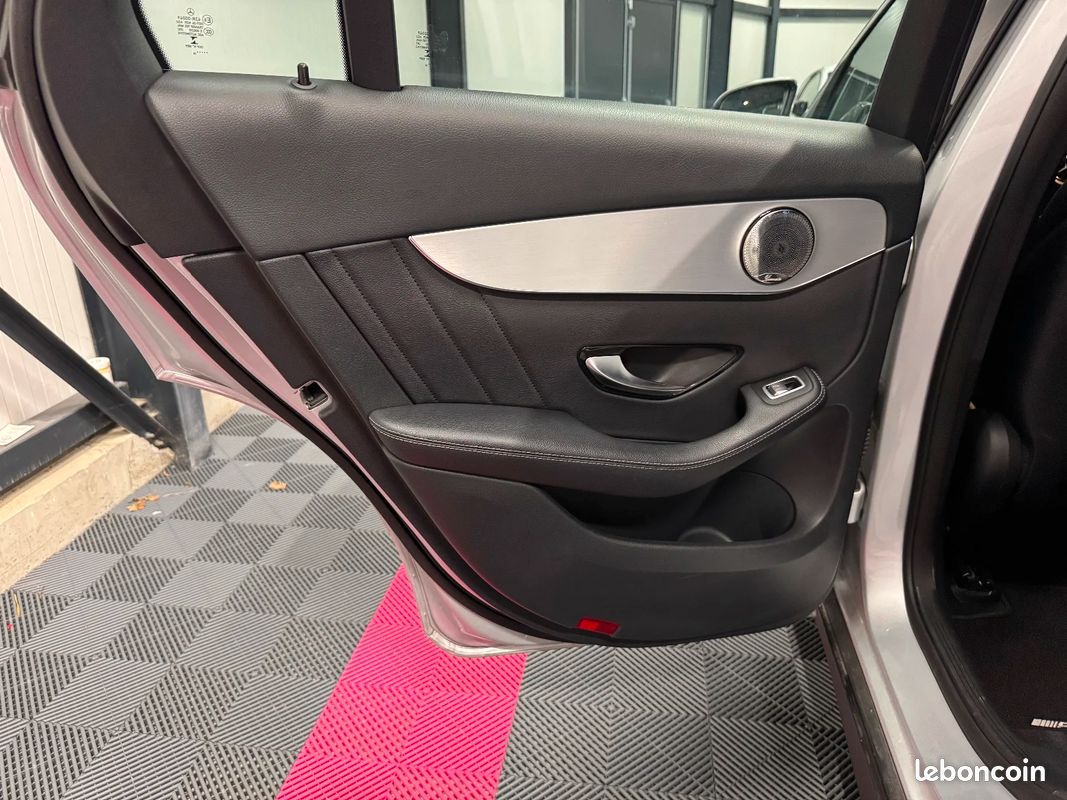 MERCEDES GLC 220 d 9G-Tronic 4Matic Sportline / SUIVI ENTRETIEN / PACK AMG / ATTELAGE / GARANTIE 12 MOIS (image 41)
