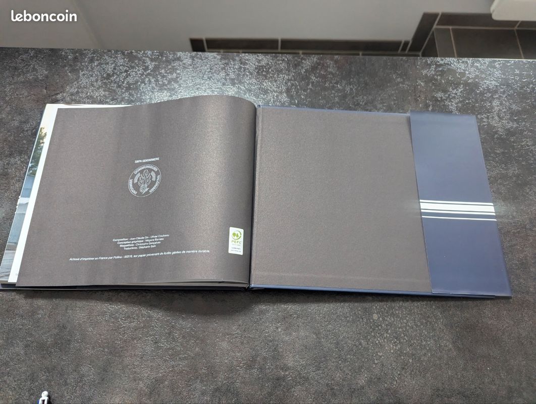 Livre photo sur la gendarmerie nationale année 2021 neuf 181 pages (image 4)