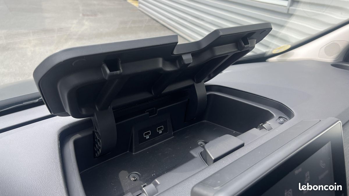Renault trafic ca l1h1 3000 kg blue dci 170 edc grand confort (image 13)
