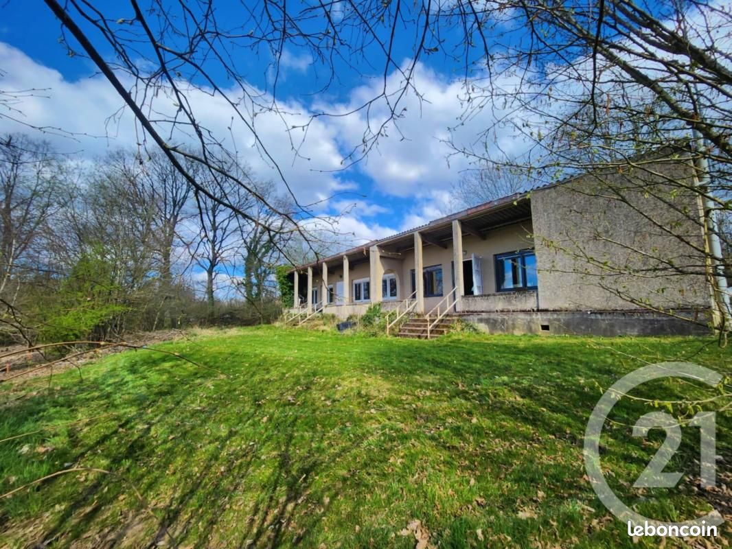 Maison 3 pièces 177 m² · à Saint-Hubert · 177 m² · 173 000 €