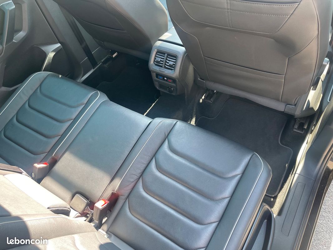 VOLKSWAGEN TIGUAN 2.0 TDI 200 CH ELEGANCE 4MOTION DSG BVa (image 8)