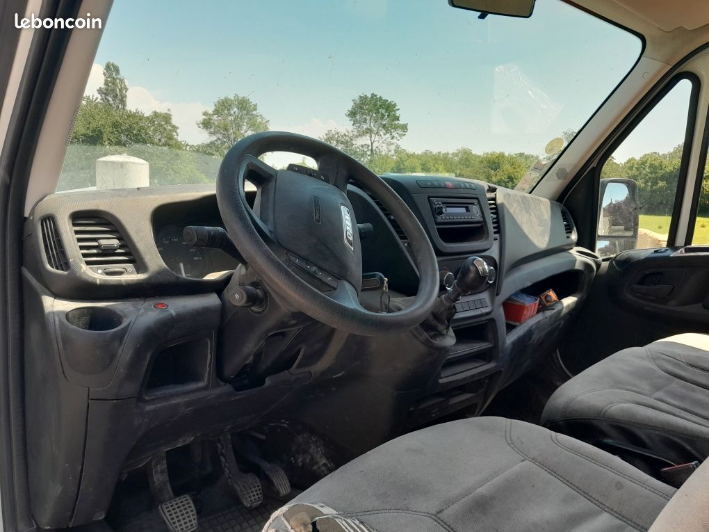 Iveco benne coffre (image 3)