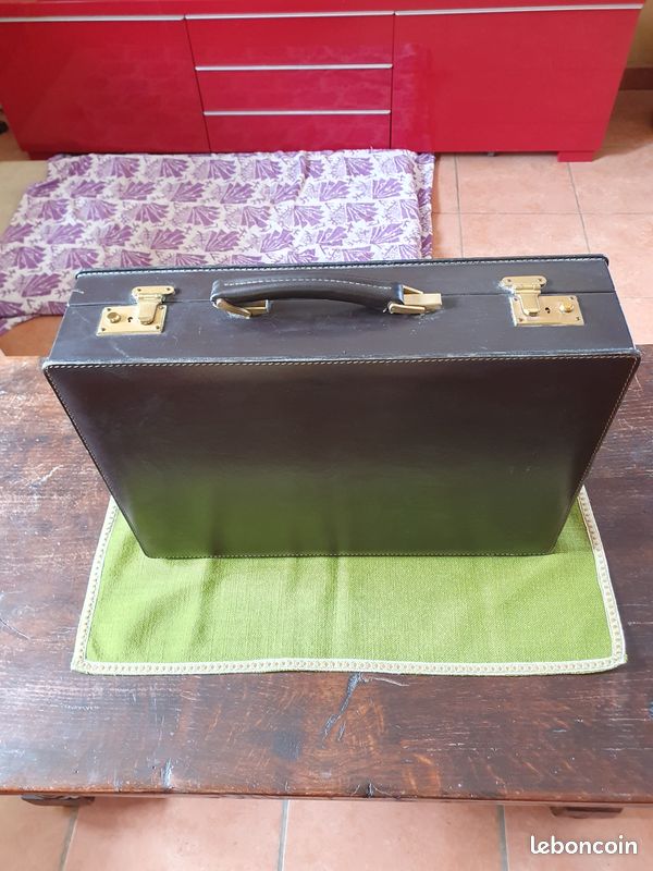 Attache-case (image 1)