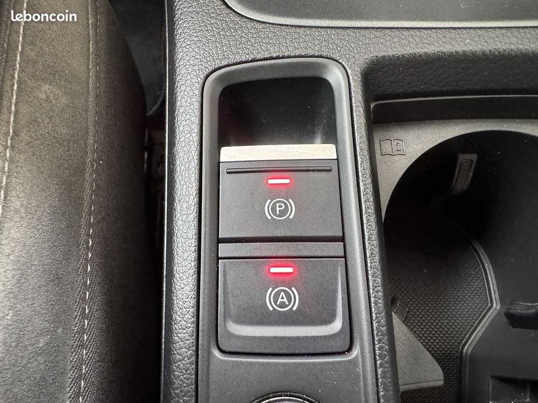 Audi Q3 SPORTBACK 45 TFSI E 245CH S LINE S TRONIC 6 (image 20)